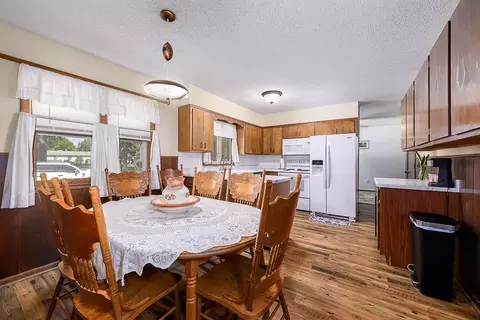Dining - 207 Main St, Perry, KS 66073 photo 1 of 1