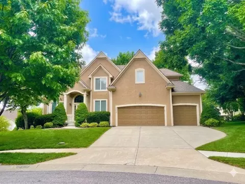 17413 W 84 St, Lenexa, KS 66219