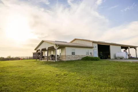 2747 570th Rd, Albany, MO 64402
