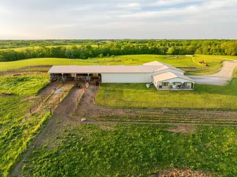 2747 570th Rd, Albany, MO 64402 photo 2