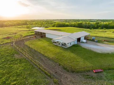 2747 570th Rd, Albany, MO 64402 photo 8