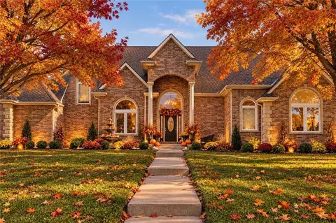 15586 Cedar Ln, Basehor, KS 66007