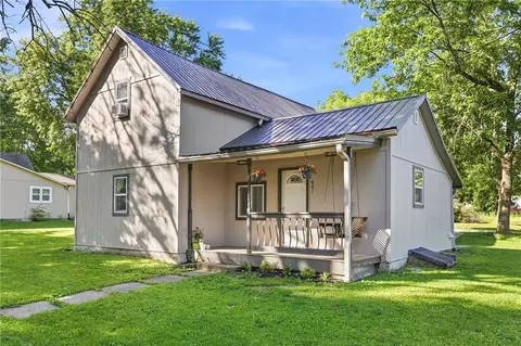 601 Main St, Garden City, MO 64747