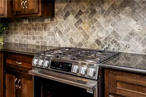 Kitchen - 4527 Verona Dr, Riverside, MO 64150 photo 3 of 3