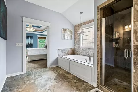 Bath - 4527 Verona Dr, Riverside, MO 64150 photo 5 of 6