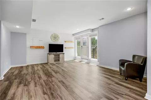 Living - 4527 Verona Dr, Riverside, MO 64150 photo 5 of 5