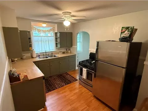 Kitchen - 419 N Willis Ave, Independence, MO 64050 photo 1 of 2