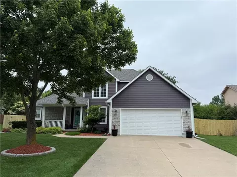 1328 S Redbud St, Ottawa, KS 66067