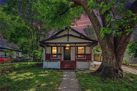 823 S Huttig Ave, Independence, MO 64053