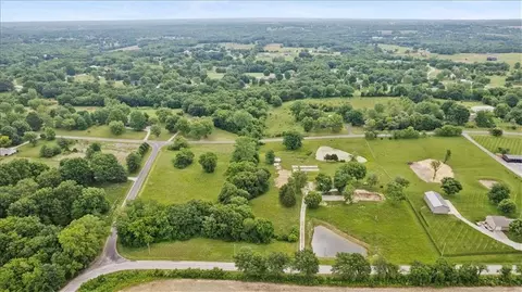 12703 Northern Ave, Liberty, MO 64068