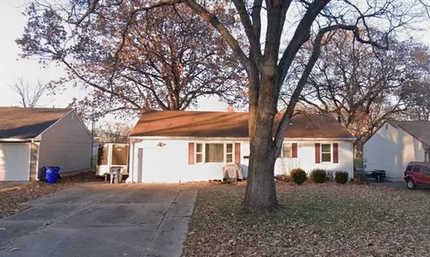 606 67th Pl, Kansas City, MO 64118