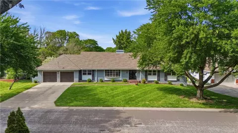 10504 E 64th Ter, Raytown, MO 64133