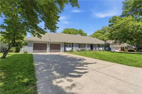 10504 E 64th Ter, Raytown, MO 64133