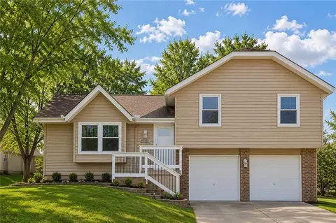 6537 NW Gilly Rd, Kansas City, MO 64152