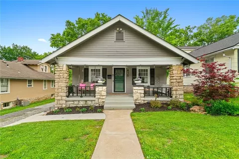 415 E 61st St, Kansas City, MO 64110