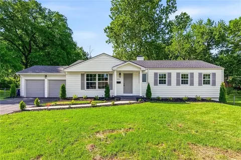 9939 Campbell St, Kansas City, MO 64131