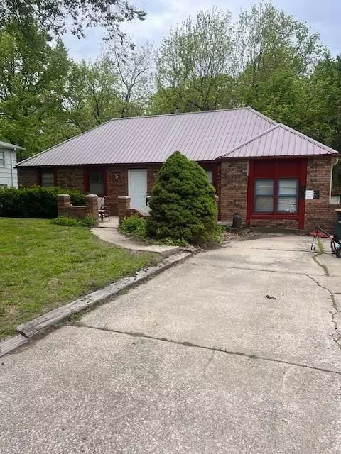 6907 NW 72nd Ter, Kansas City, MO 64152