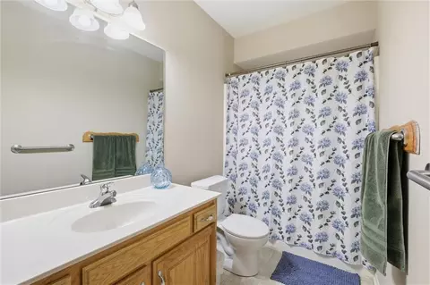 Bath - 2353 SW Switchback Ct, Lees Summit, MO 64082 photo 3 of 3