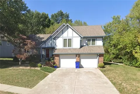 1804 NE Abbey Ln, Lees Summit, MO 64086