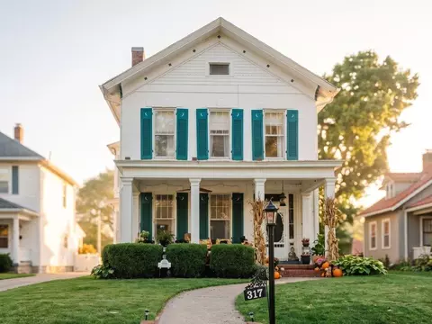 317 N Esplanade St, Leavenworth, KS 66048