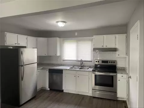 6106 E 147th Ter, Grandview, MO 64030