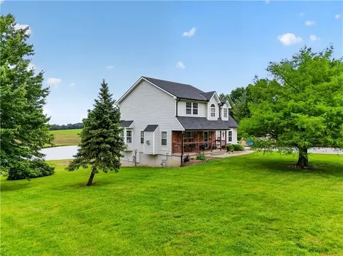 Exterior - 410 E Neil Chiles Rd, Buckner, MO 64016 photo 3 of 4