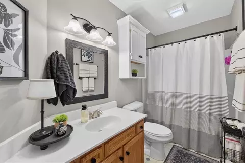 Bath - 410 E Neil Chiles Rd, Buckner, MO 64016 photo 4 of 5