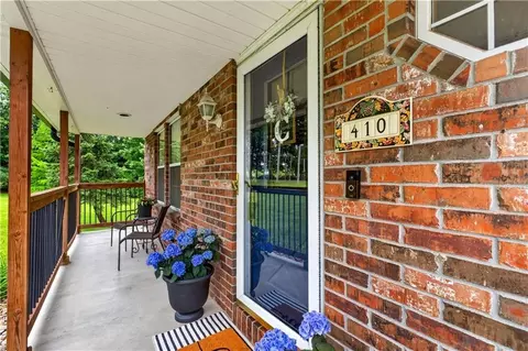 Exterior - 410 E Neil Chiles Rd, Buckner, MO 64016 photo 2 of 4