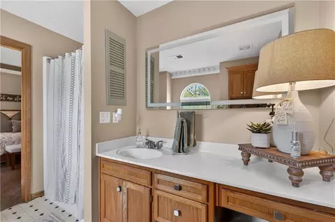 Bath - 410 E Neil Chiles Rd, Buckner, MO 64016 photo 3 of 5