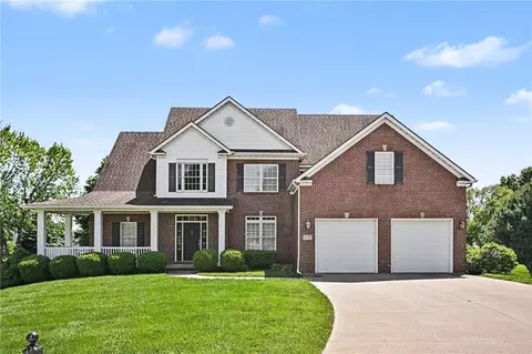 4704 Lake Ridge Ct, Saint Joseph, MO 64506
