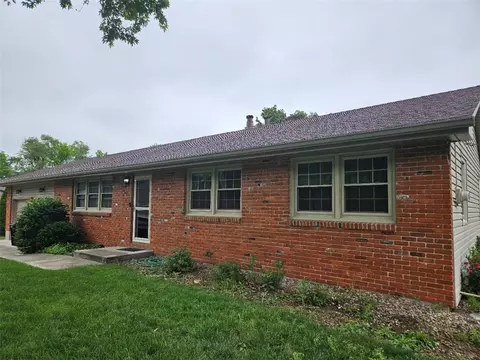 7101 Fulton Rd, Pleasant Valley, MO 64068