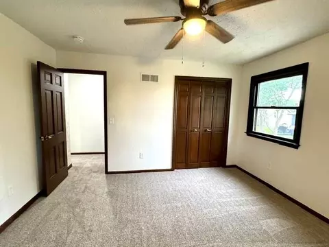 Bedroom - 1003 Todd St, Cameron, MO 64429 photo 5 of 9