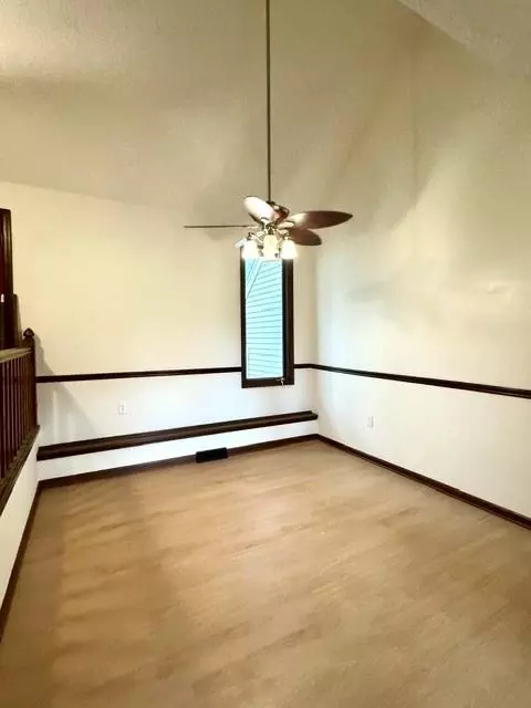 Dining - 1003 Todd St, Cameron, MO 64429 photo 1 of 1