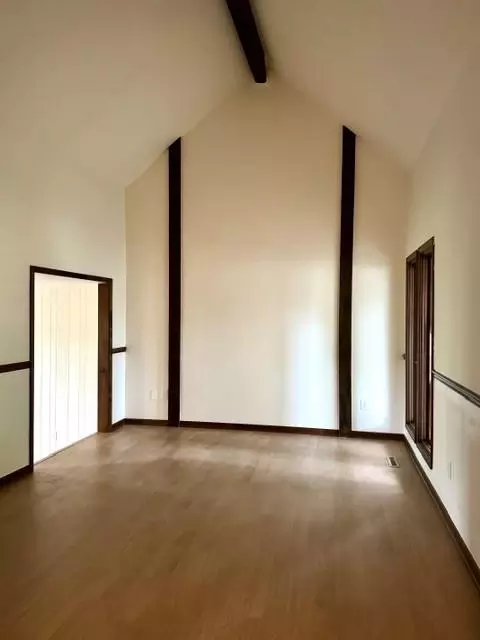 Living - 1003 Todd St, Cameron, MO 64429 photo 1 of 4