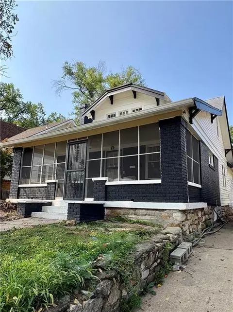 5142 Brookwood Ave, Kansas City, MO 64110