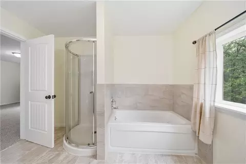 Bath - 2596 1700 Rd, Fall River, KS 67047 photo 5 of 6