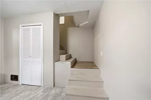 Entry Way - 2596 1700 Rd, Fall River, KS 67047 photo 1 of 2