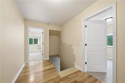 Entry Way - 2596 1700 Rd, Fall River, KS 67047 photo 2 of 2