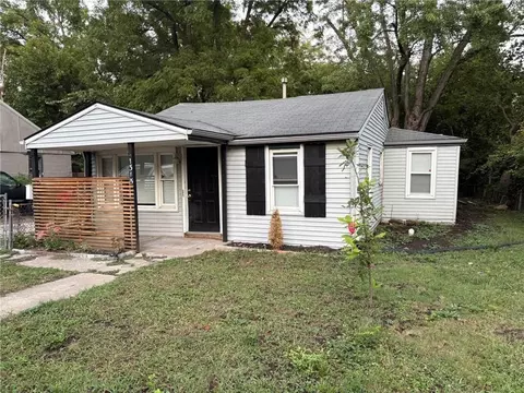 1315 S Pope Ave, Independence, MO 64055