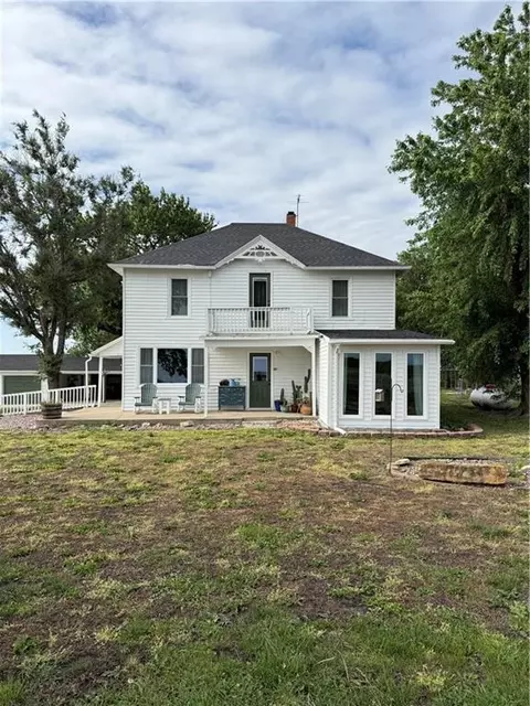 14190 K 16 Hwy, Valley Falls, KS 66088