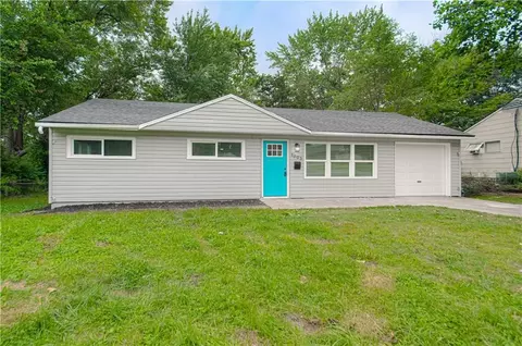7003 E 112th St, Kansas City, MO 64134