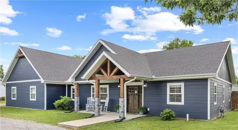 511 N 2nd St, Arma, KS 66712