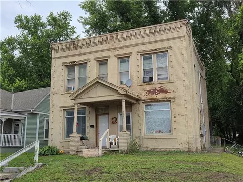 1325 Mitchell Ave, Saint Joseph, MO 64503