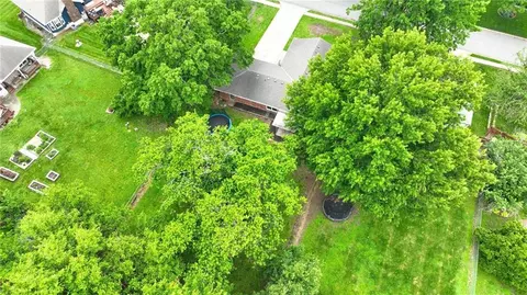 View/Area - 203 N Murphy Dr, Raymore, MO 64083 photo 2 of 3