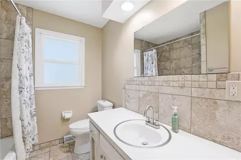 Bath - 203 N Murphy Dr, Raymore, MO 64083 photo 2 of 3