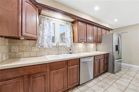 Kitchen - 203 N Murphy Dr, Raymore, MO 64083 photo 4 of 4