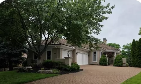 3411 W 138th St, Leawood, KS 66224