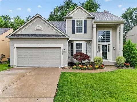 15223 W 156th Ct, Olathe, KS 66062