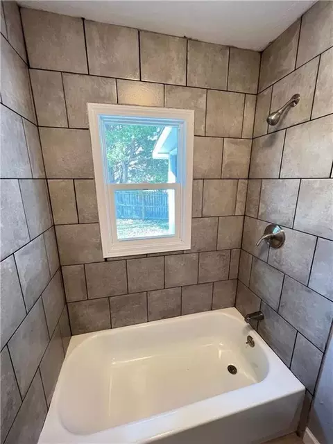 11117 E 15th St, Independence, MO 64052 photo 8