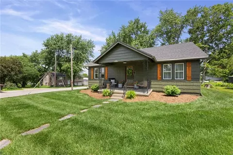 420 South St, Bucyrus, KS 66013